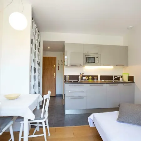 Apartment Fully Equipped Air-conditioned Studio With Views Of The Place Nationale Antibes