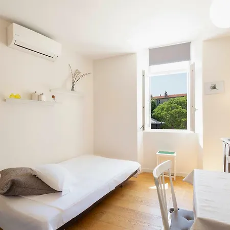 Fully Equipped Air-conditioned Studio With Views Of The Place Nationale * Antibes